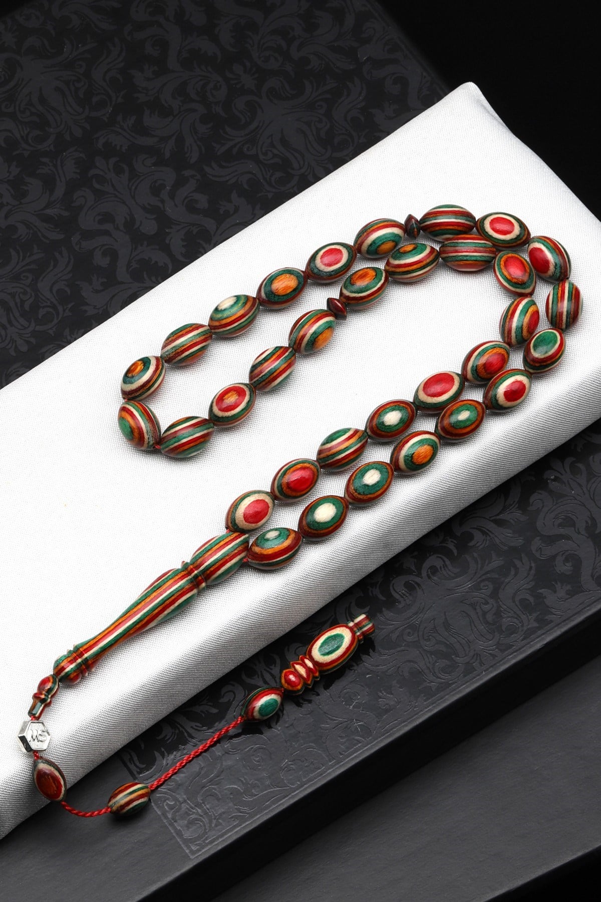 Usta İşçilikli Kafur Ağacı Tesbih 8 x 12 mm Arpa Kesim - T-1762