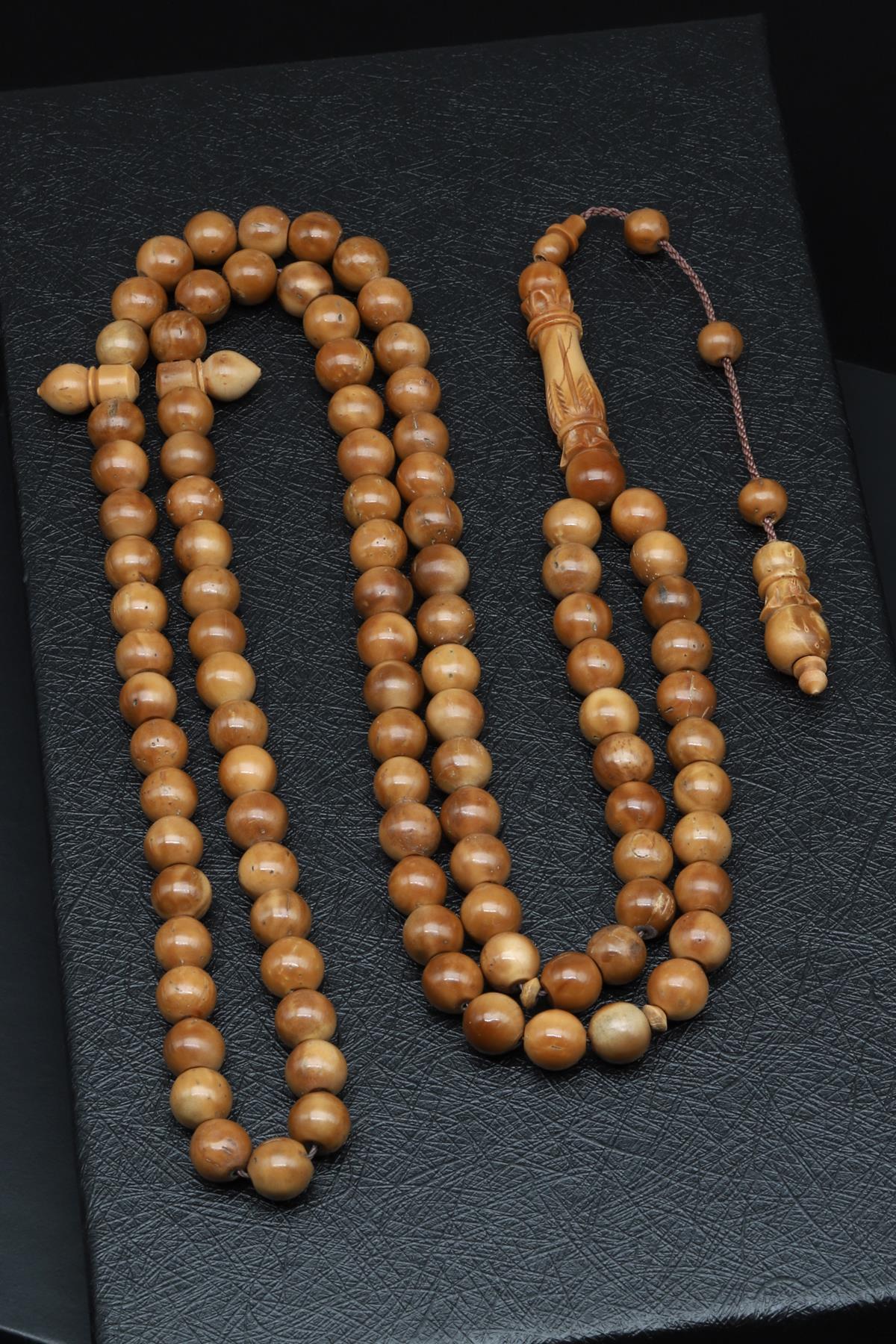 İmame Oymalı Kuka Ağacı 99'lu Tesbih 8 mm Küre Kesim