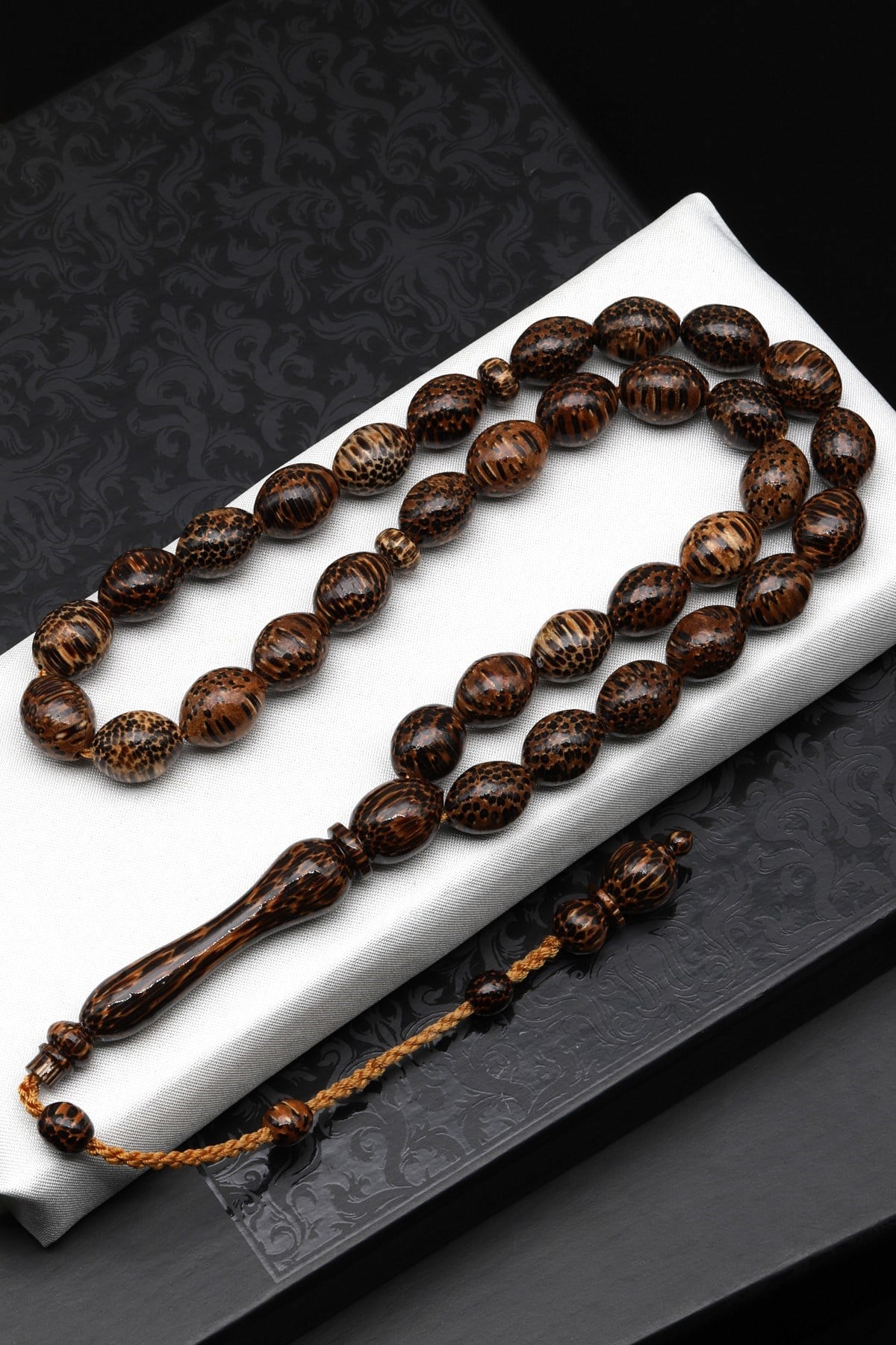 Kaplan Ağacı Tesbih 10 x 13 mm Arpa Kesim - T-1697