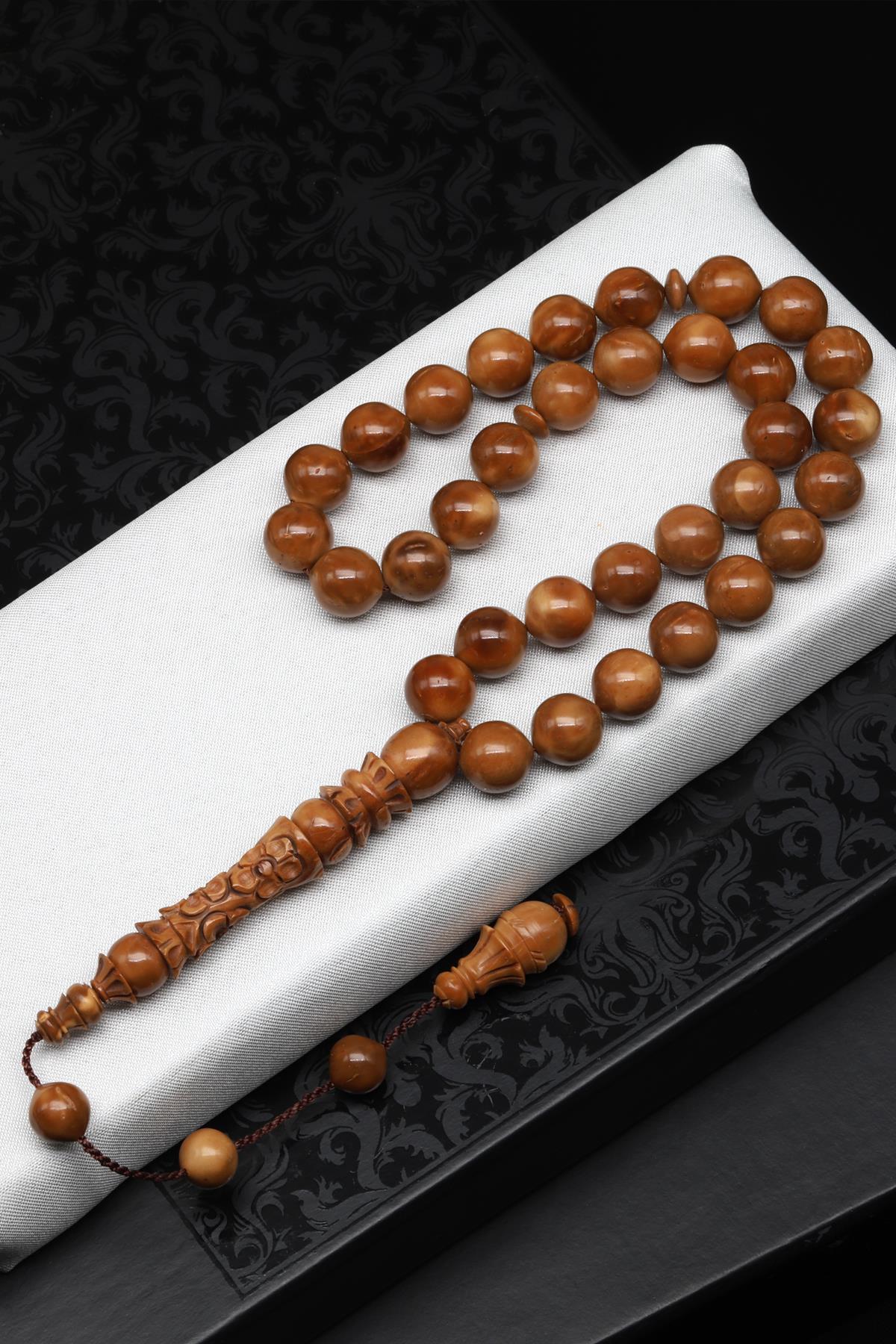 Usta İşçilikli İmame Oymalı Kuka Ağacı Tesbih 10 mm Küre Kesim