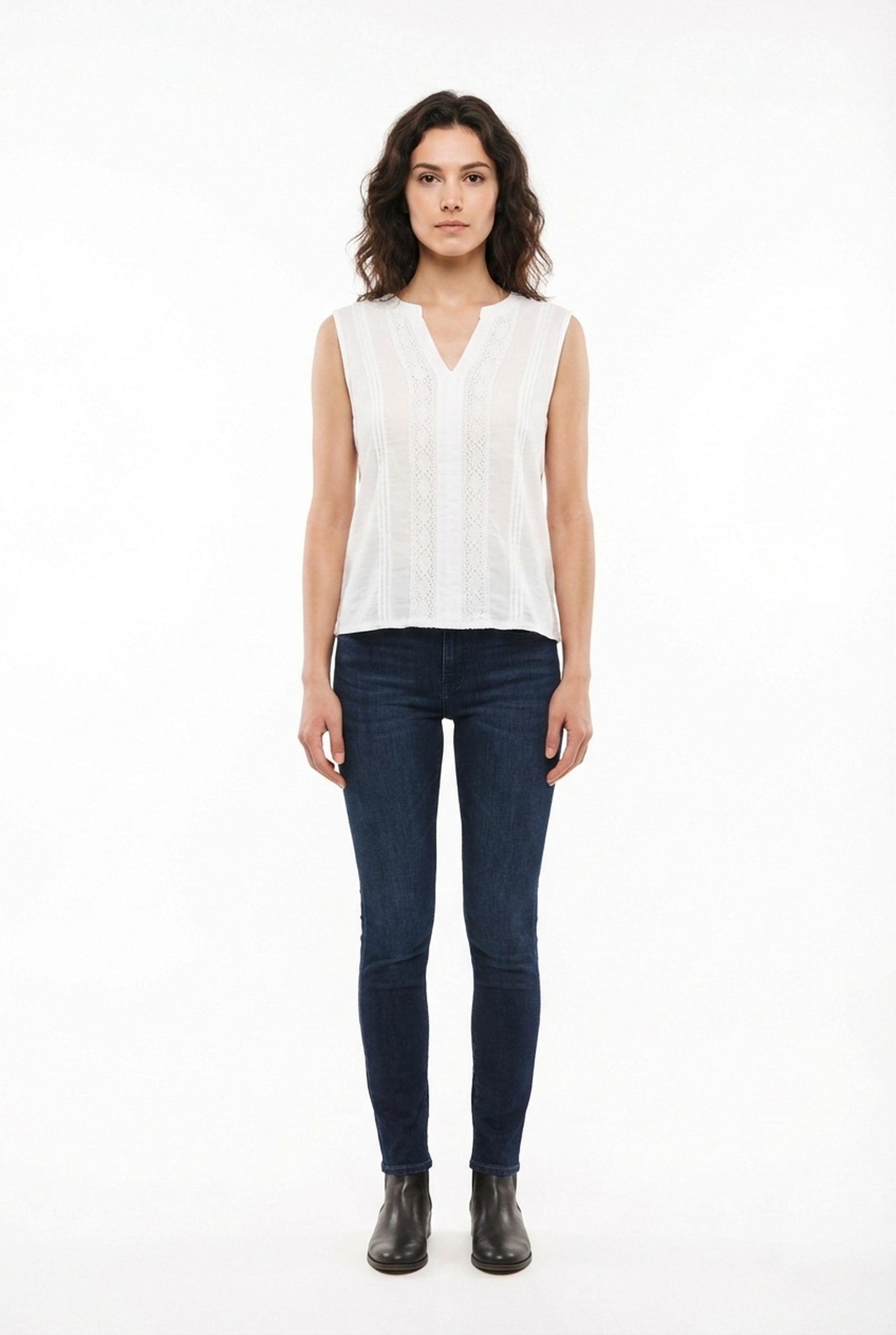 Kolsuz Ceylan Şile Bezi Yazlık Dantelli Kısa Bluz Krem Krm