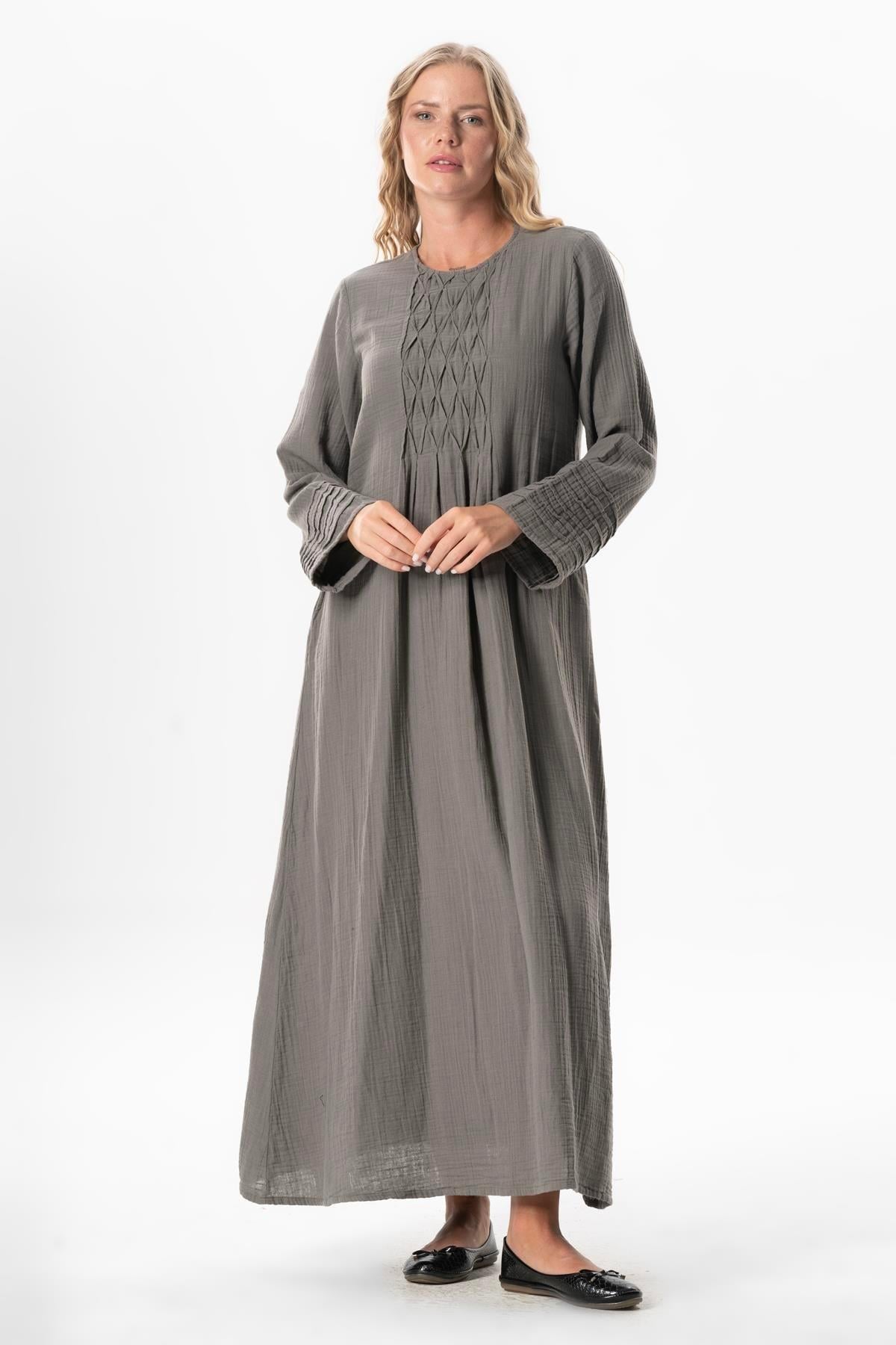 Uzun Kol Şahika Nervür Detaylı Uzun Müslin Yazlık Elbise Gri Gri