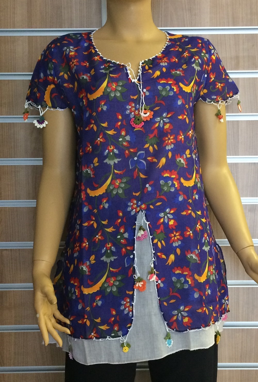 Toptan Kısa Kol Ceyda Bluz Sarmaşık Desen Saks