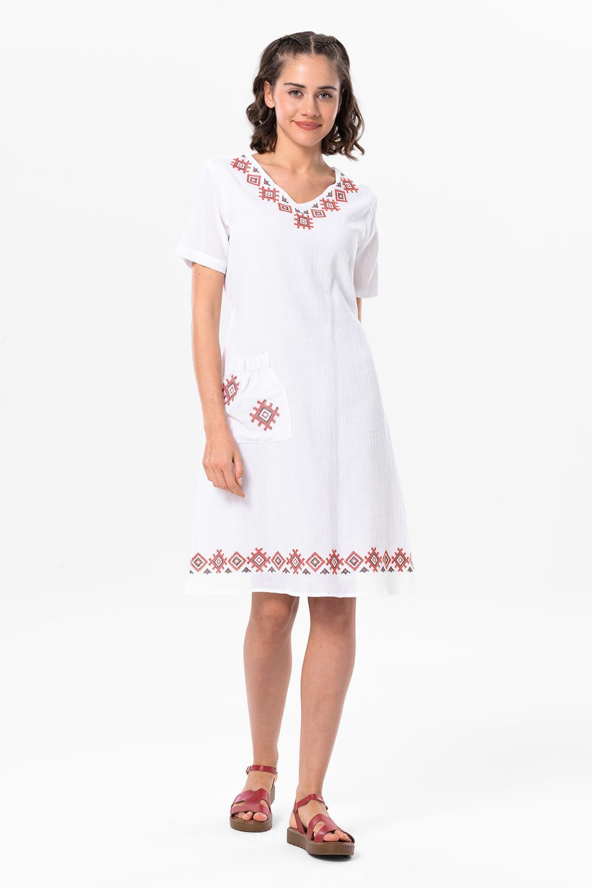 Kolsuz Şile Bezi Kruvaze Yaka Nakışlı Tülin Midi Boy Yazlık Otantik Elbise Beyaz Byz