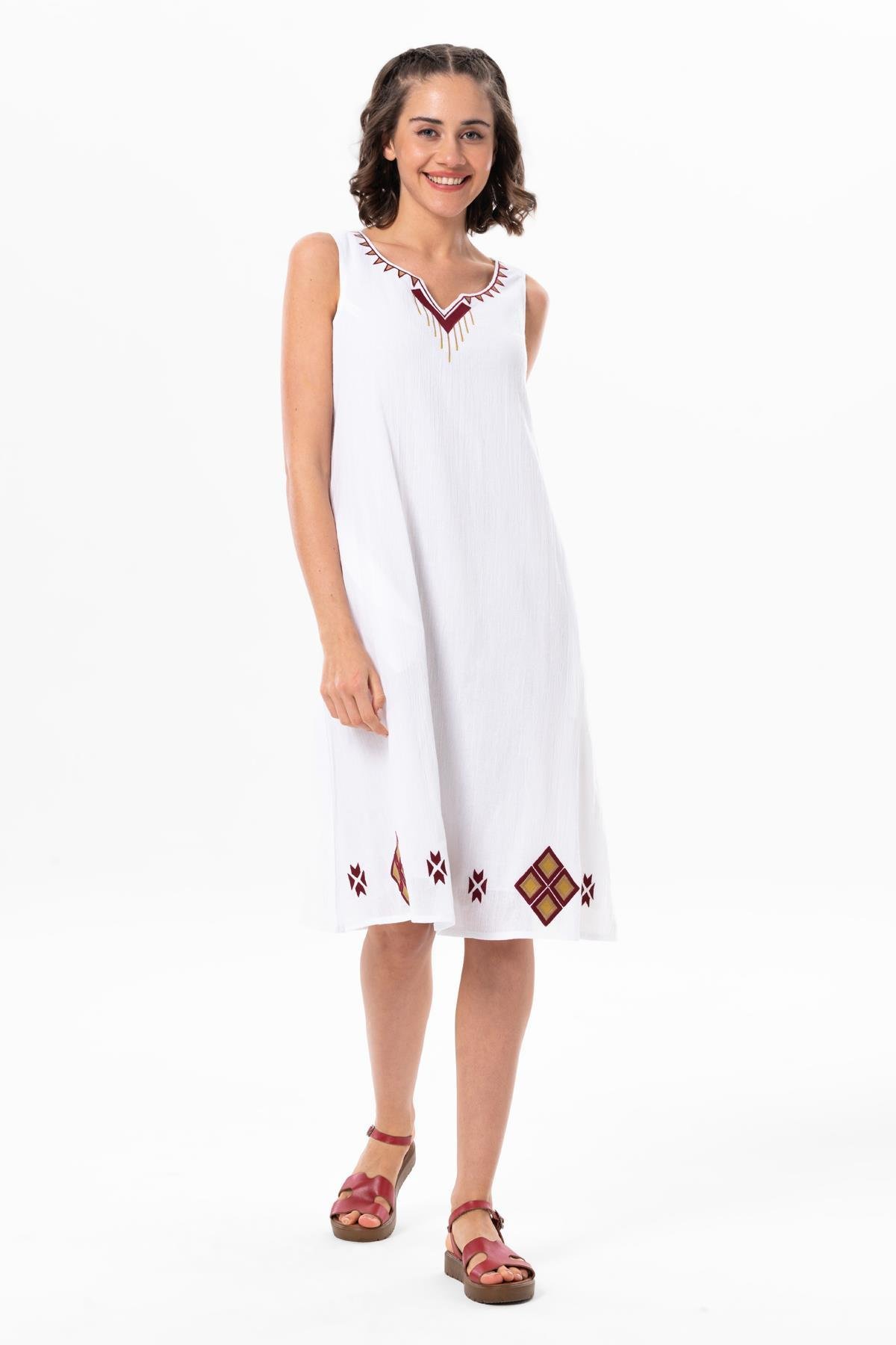 Kolsuz Şile Bezi Lilyum Nakışlı Kısa Yazlık Otantik Elbise Beyaz Byz