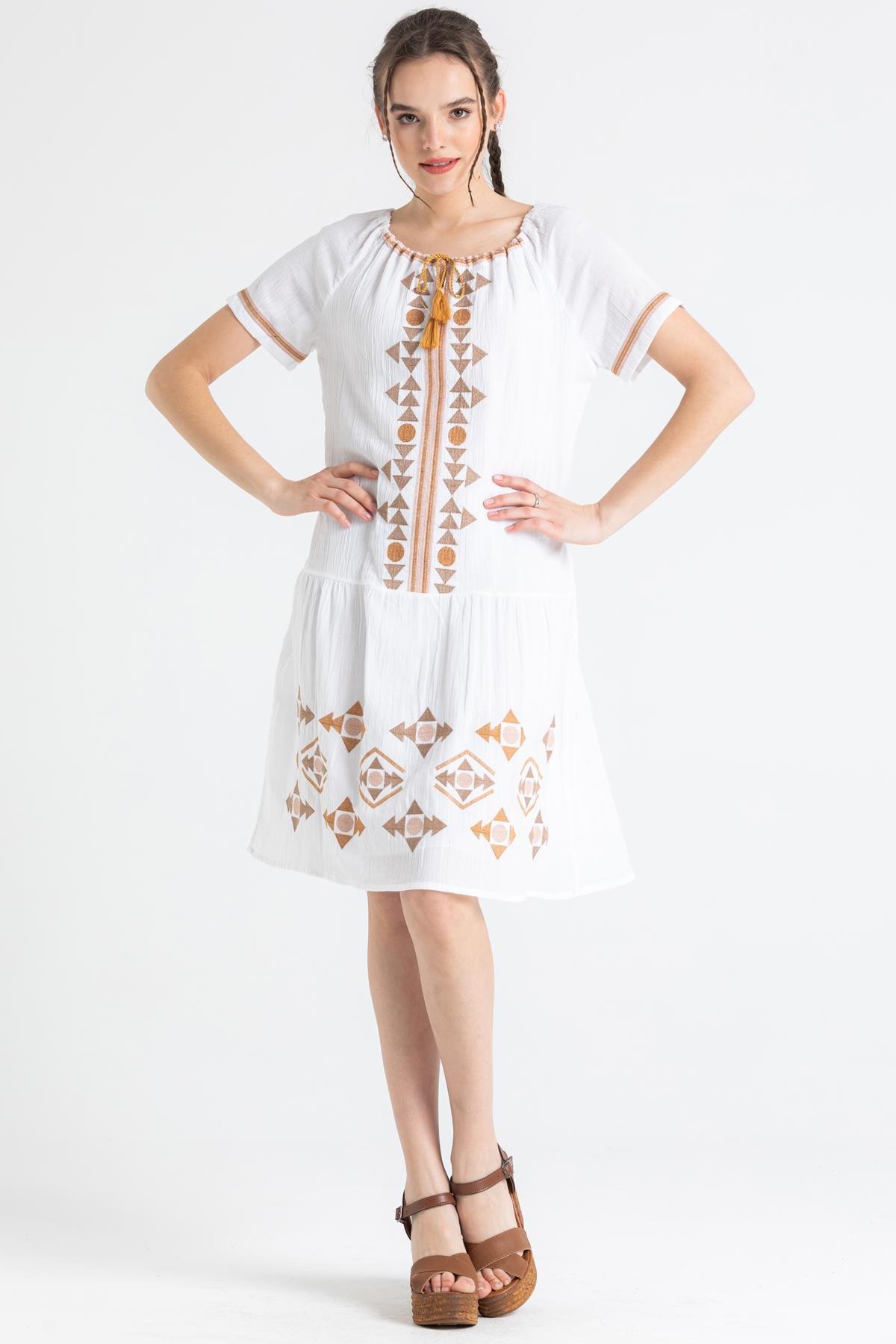 Toptan Kısa Kol Şile Bezi Yasmin Nakışlı Kısa Elbise Beyaz