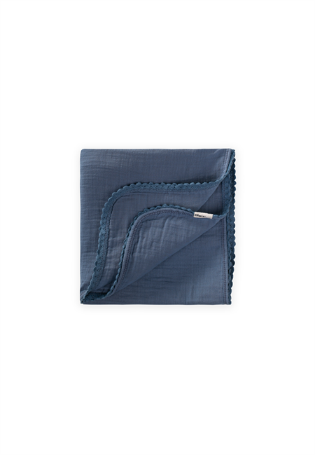 Çiftkat Ponpon Şeritli Müslin Bebek Battaniyesi100X100 cm +/- 3 cm İndigo Mavi