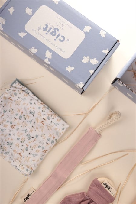 Kız Bebek Hediye Kutusu Standart