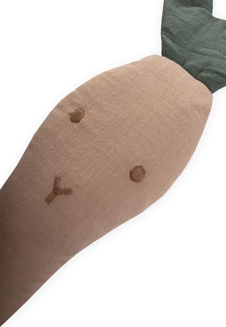 Müslin Çıngıraklı Havuc Oyuncak Vizon