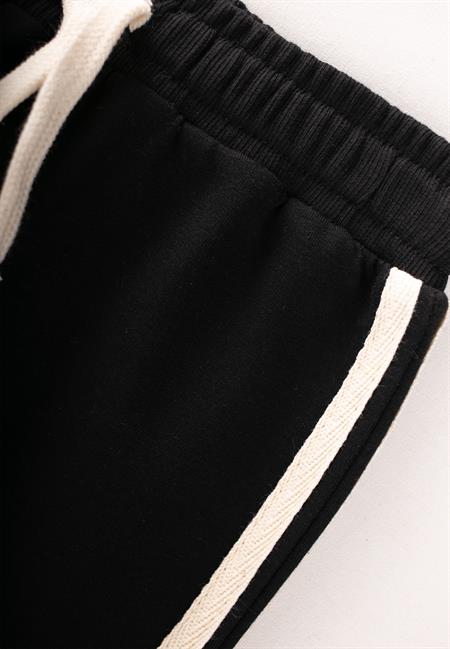 Şerit Detaylı Eşofman 2-10 Yaş Siyah