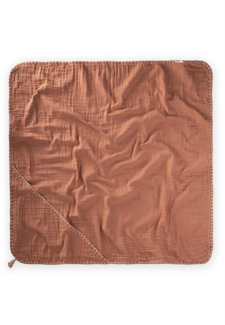 Çift Kat El İşi Müslin Üçgen Havlu (Yıkanmıştır) 75X75 cm KAHVE