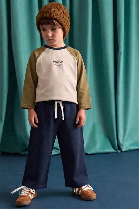 Mevsimlik Reglan Kol T-Shirt Takım 2-10 Yaş Kum