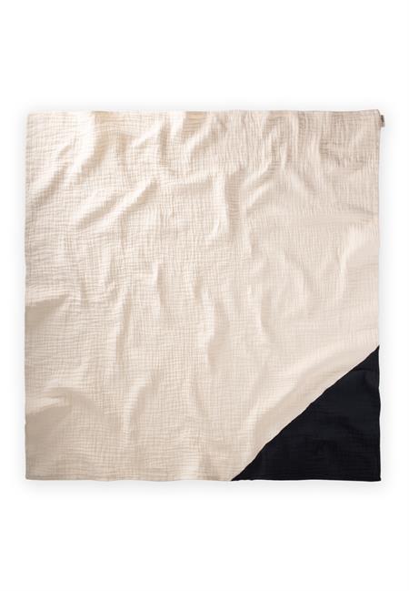 Üçgen Köşeli Çift Kat Organik Müslin Battaniye 85X90 Cm Ham Füme