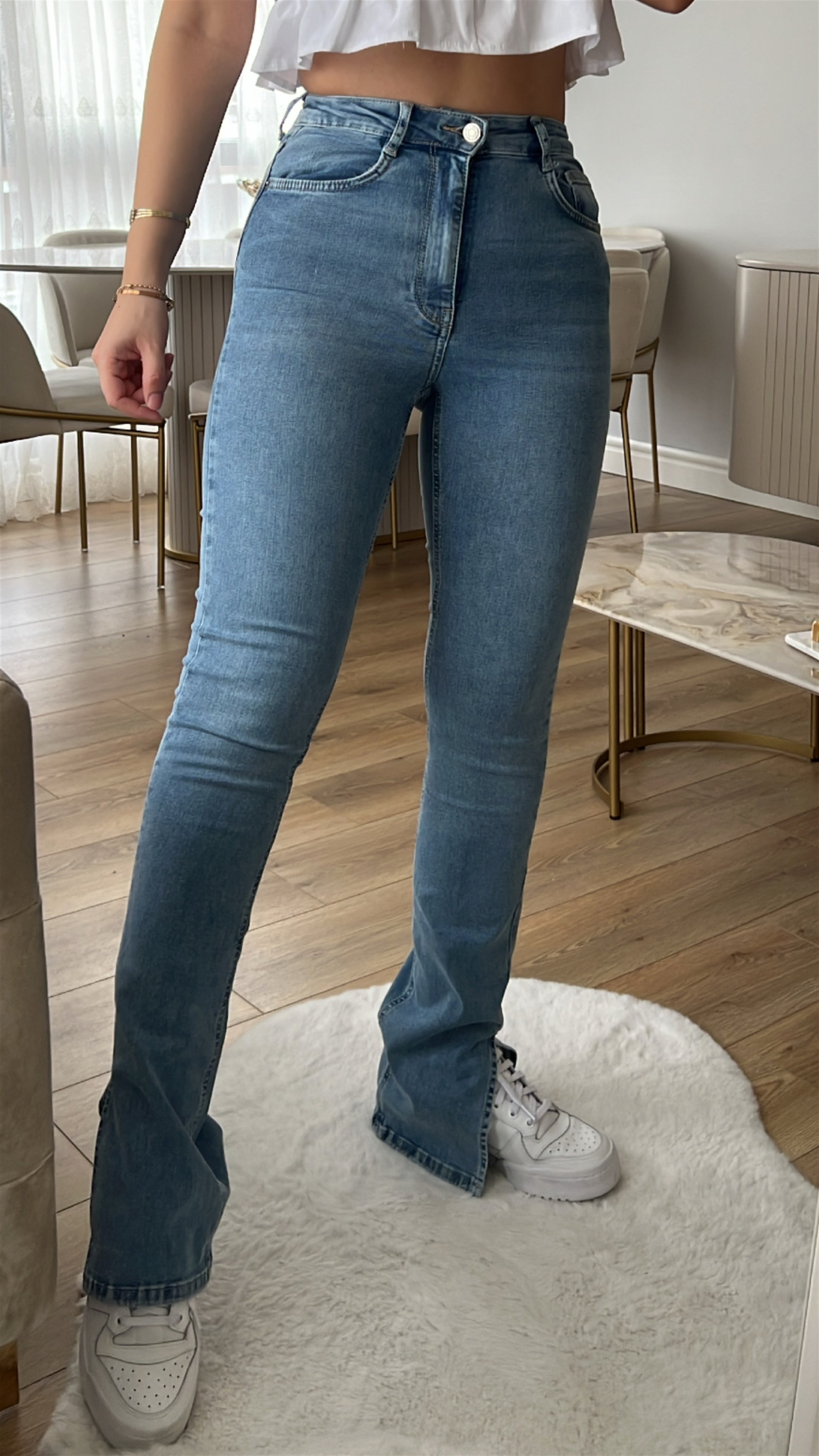 Molly Paça Yırtmaçlı Perfect Jeans