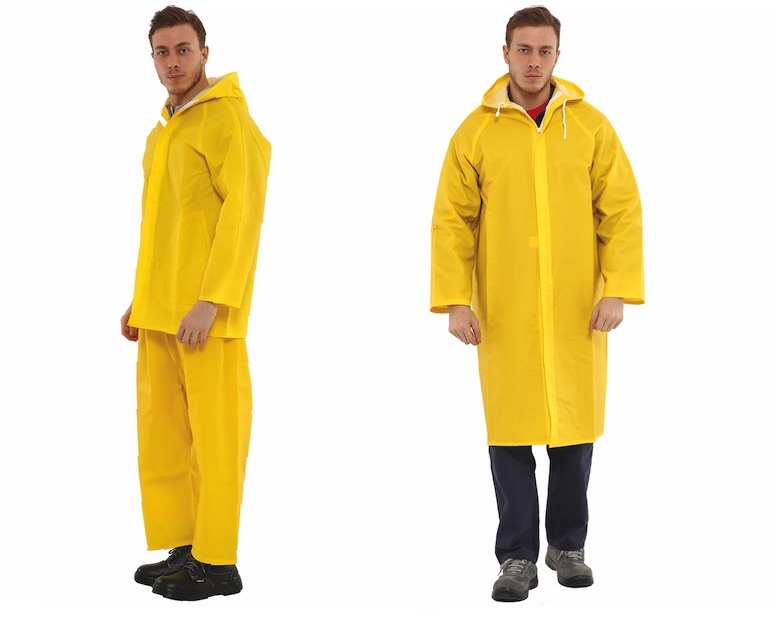 5 Important Items to Consider When Buying a Work Raincoat