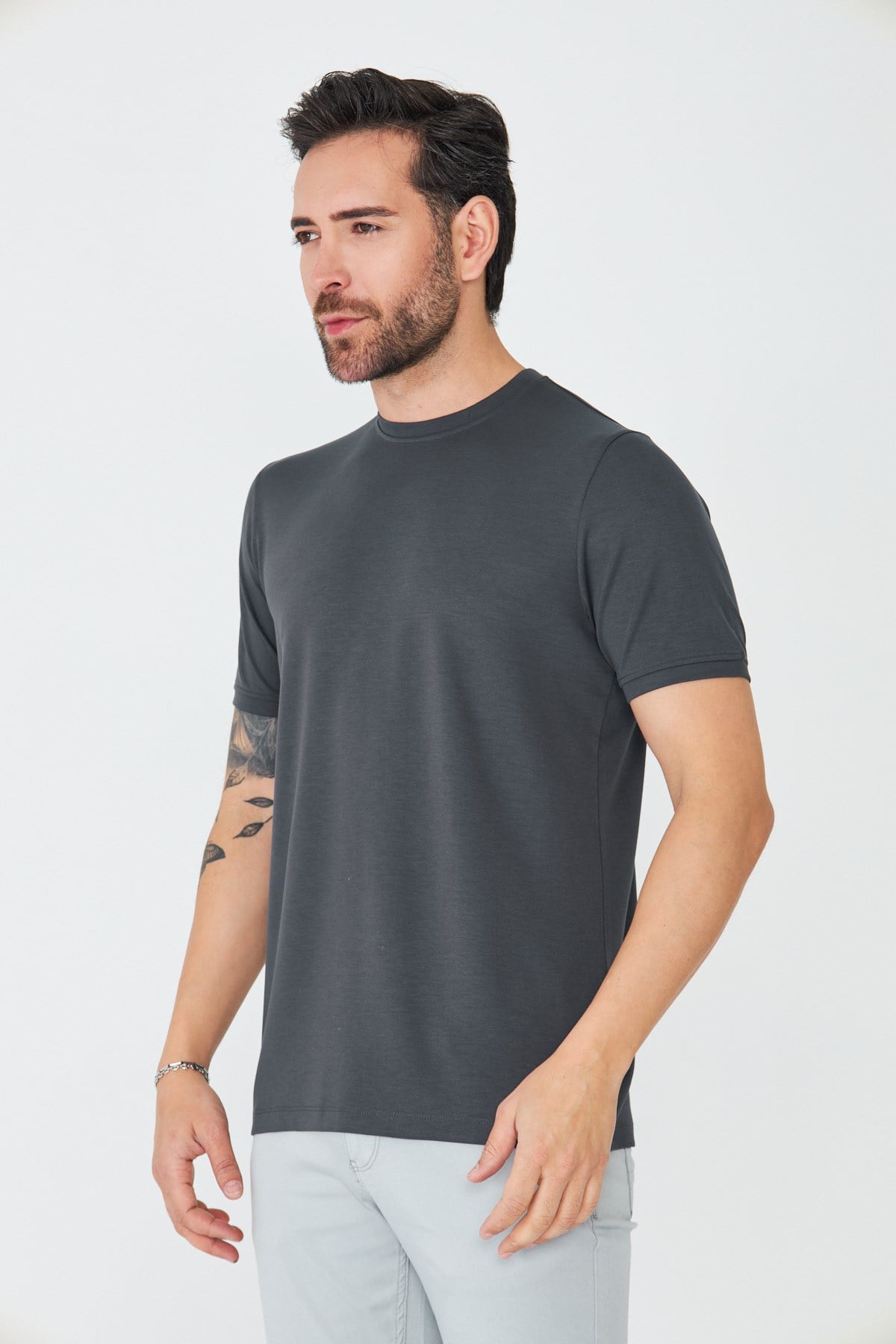 Antrasit Bisiklet Yaka Basic Tişört