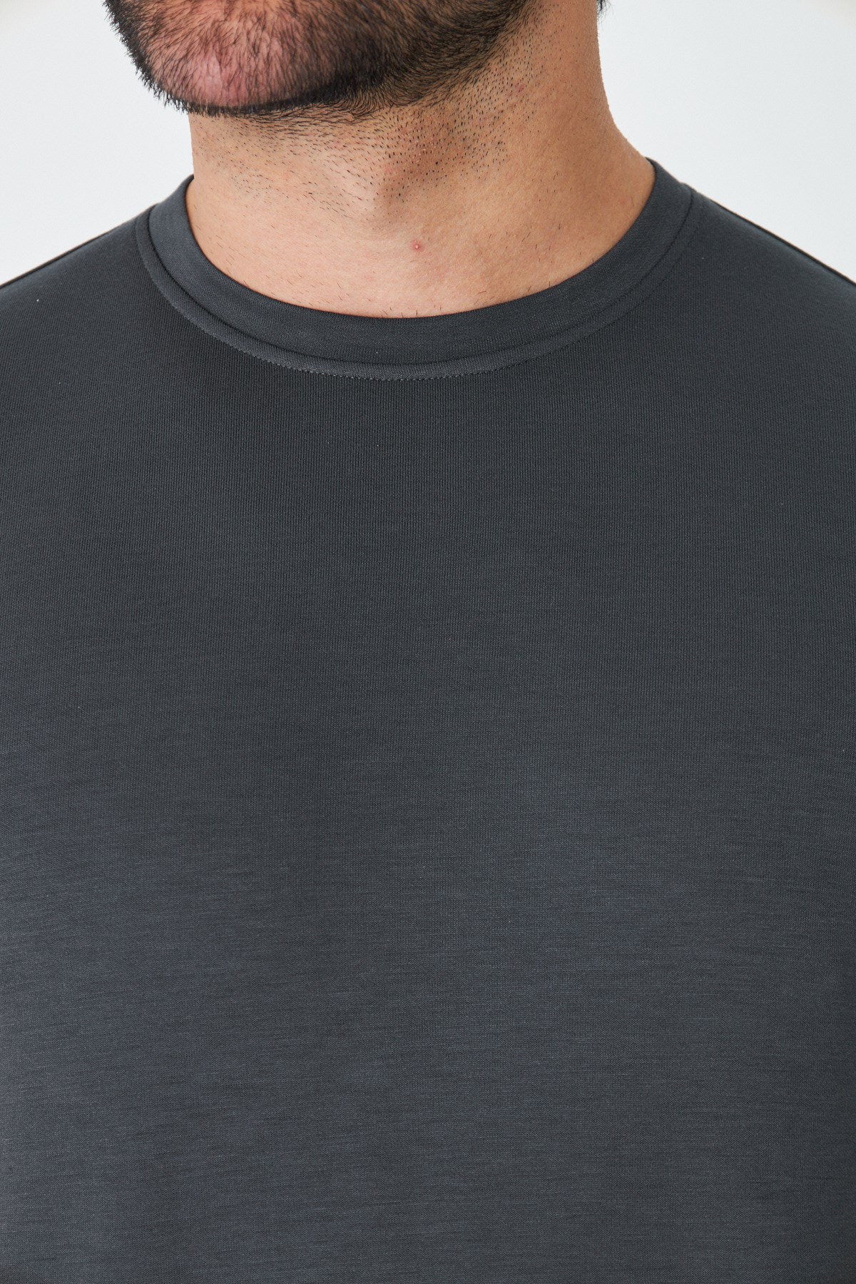 Antrasit Bisiklet Yaka Basic Tişört