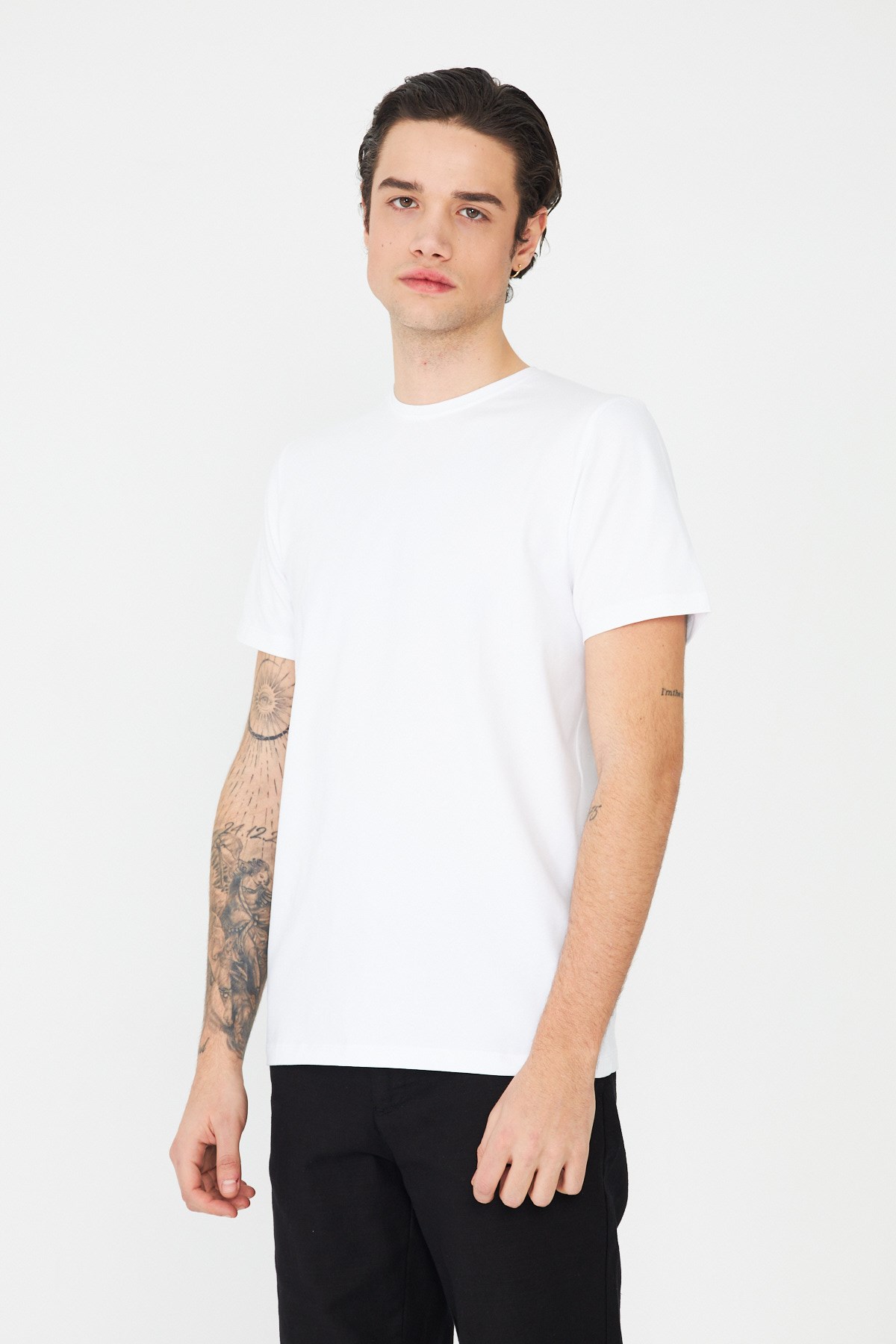 Beyaz Bisiklet Yaka Basic Erkek T-Shirt