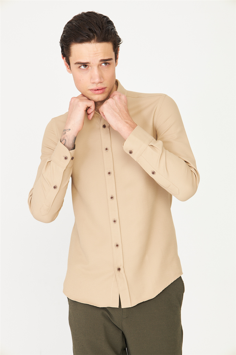 Krem Düğmeli Yaka Uzun Kollu Gömlek Slim Fit