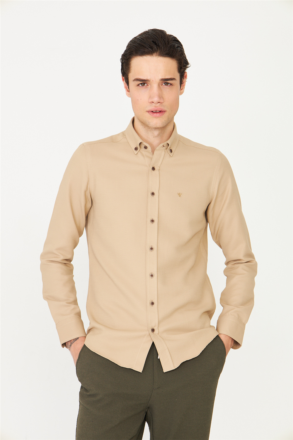 Krem Düğmeli Yaka Uzun Kollu Gömlek Slim Fit