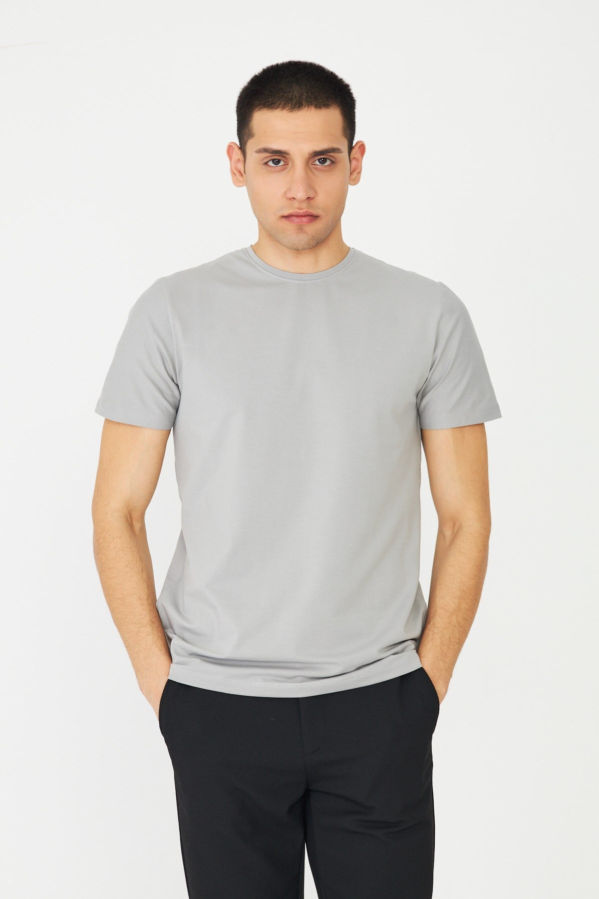 Gri Basic Bisiklet Yaka Erkek T-Shirt