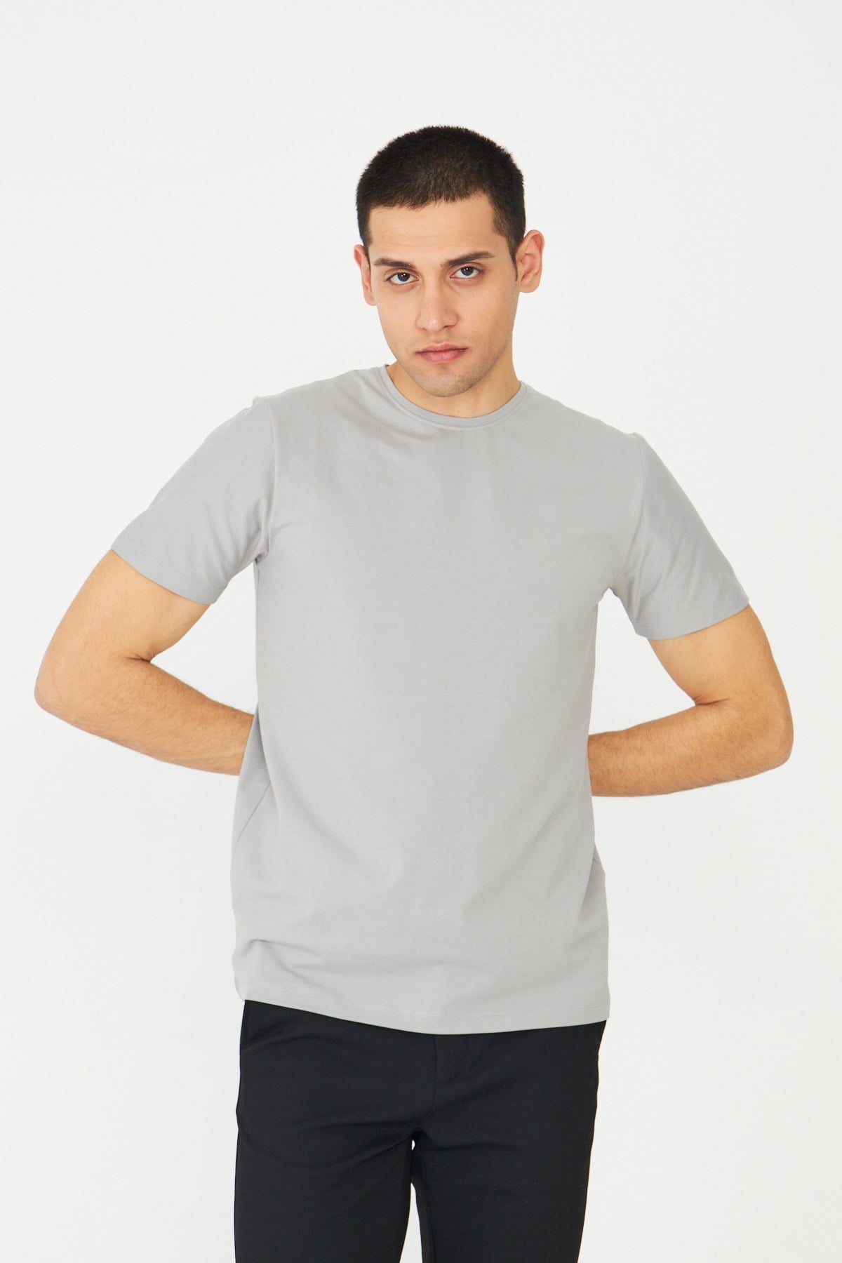 Gri Basic Bisiklet Yaka Erkek T-Shirt