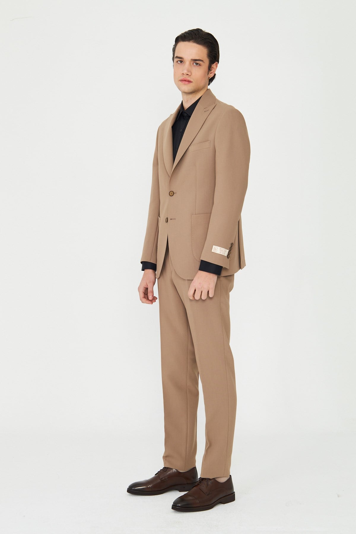 Koyu Bej Düz Kumaş Modern Slim Fit Klasik Yaka Takım Elbise