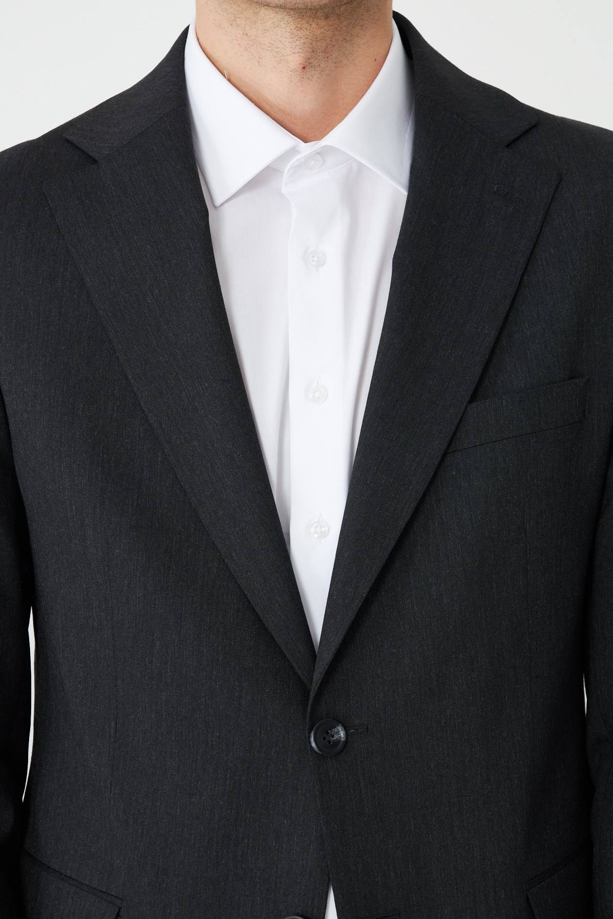 Koyu Gri İnce Dokulu Kumaş Modern Slim Fit Klasik Yaka Premium Takım Elbise