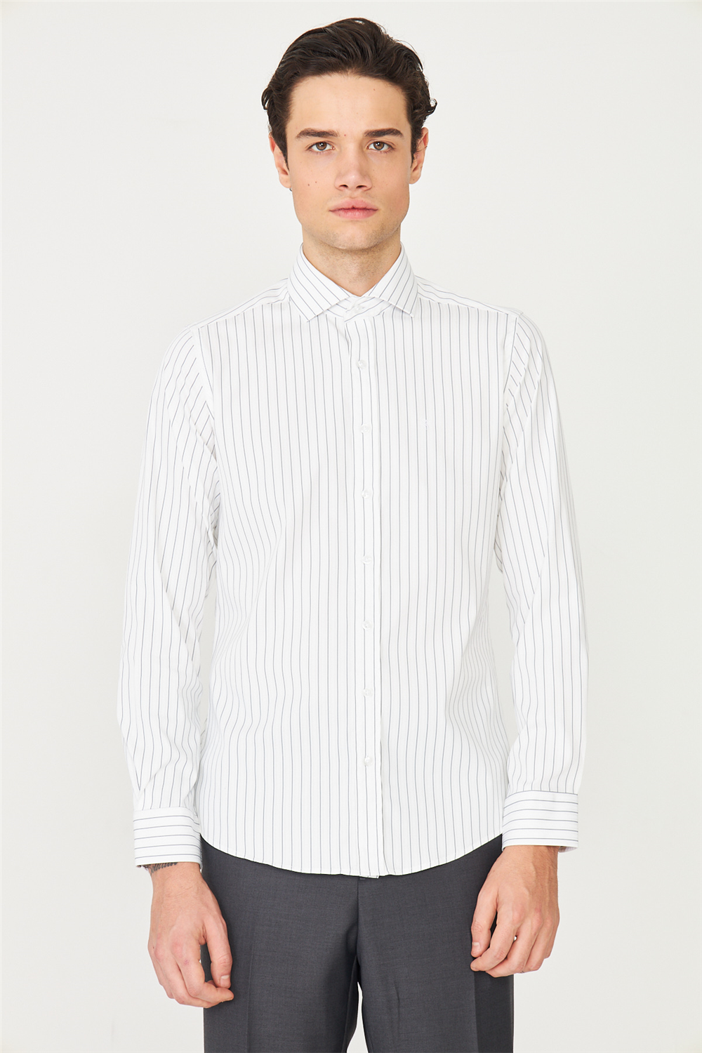 Lacivert İnce Çizgili Uzun Kollu Gömlek Slim Fit