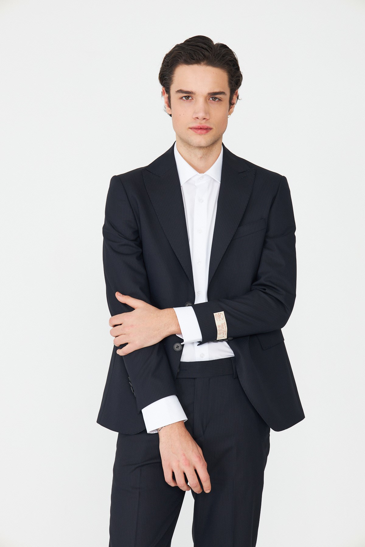 Lacivert İnce Çizgili Modern Slim Fit Klasik Yaka Takım Elbise