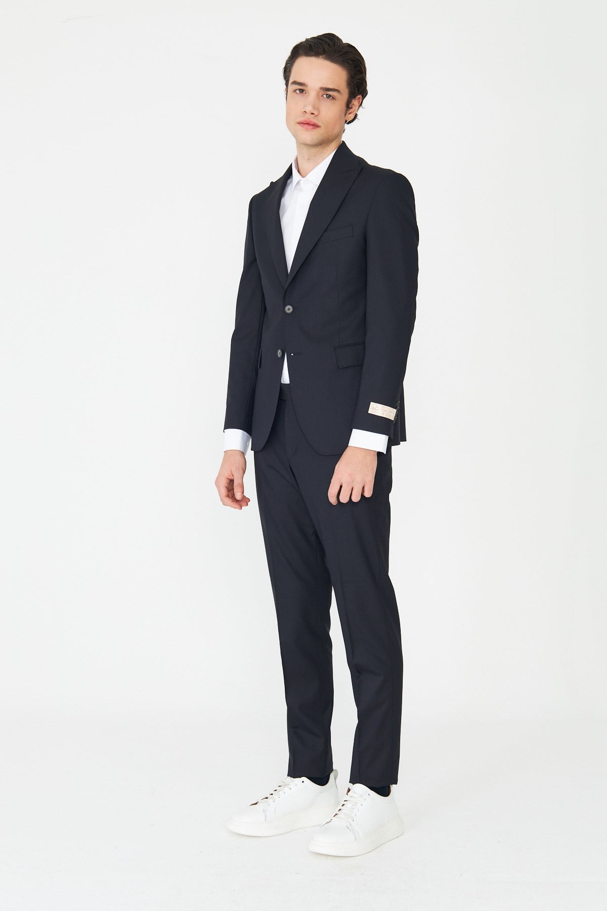 Lacivert İnce Çizgili Modern Slim Fit Klasik Yaka Takım Elbise