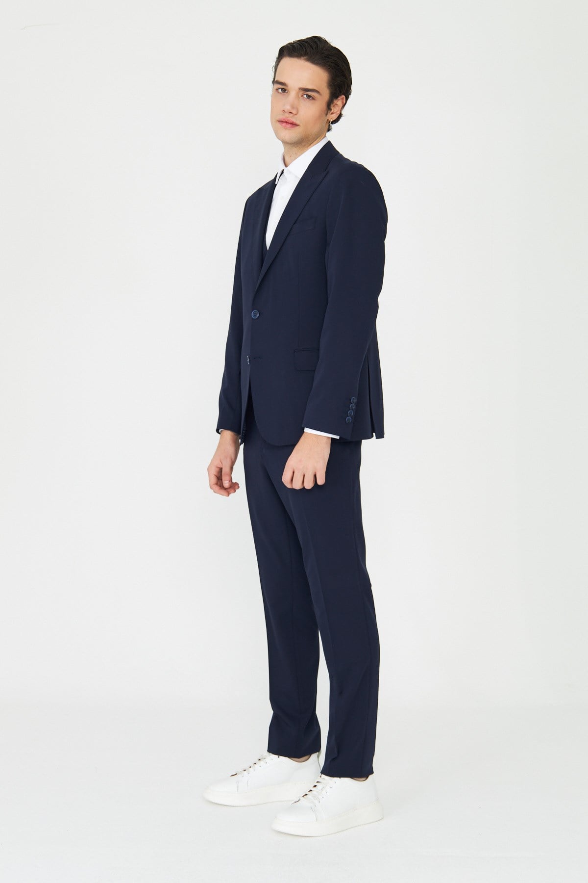 Lacivert Klasik Yaka Modern Slim Fit Yelekli Takım Elbise