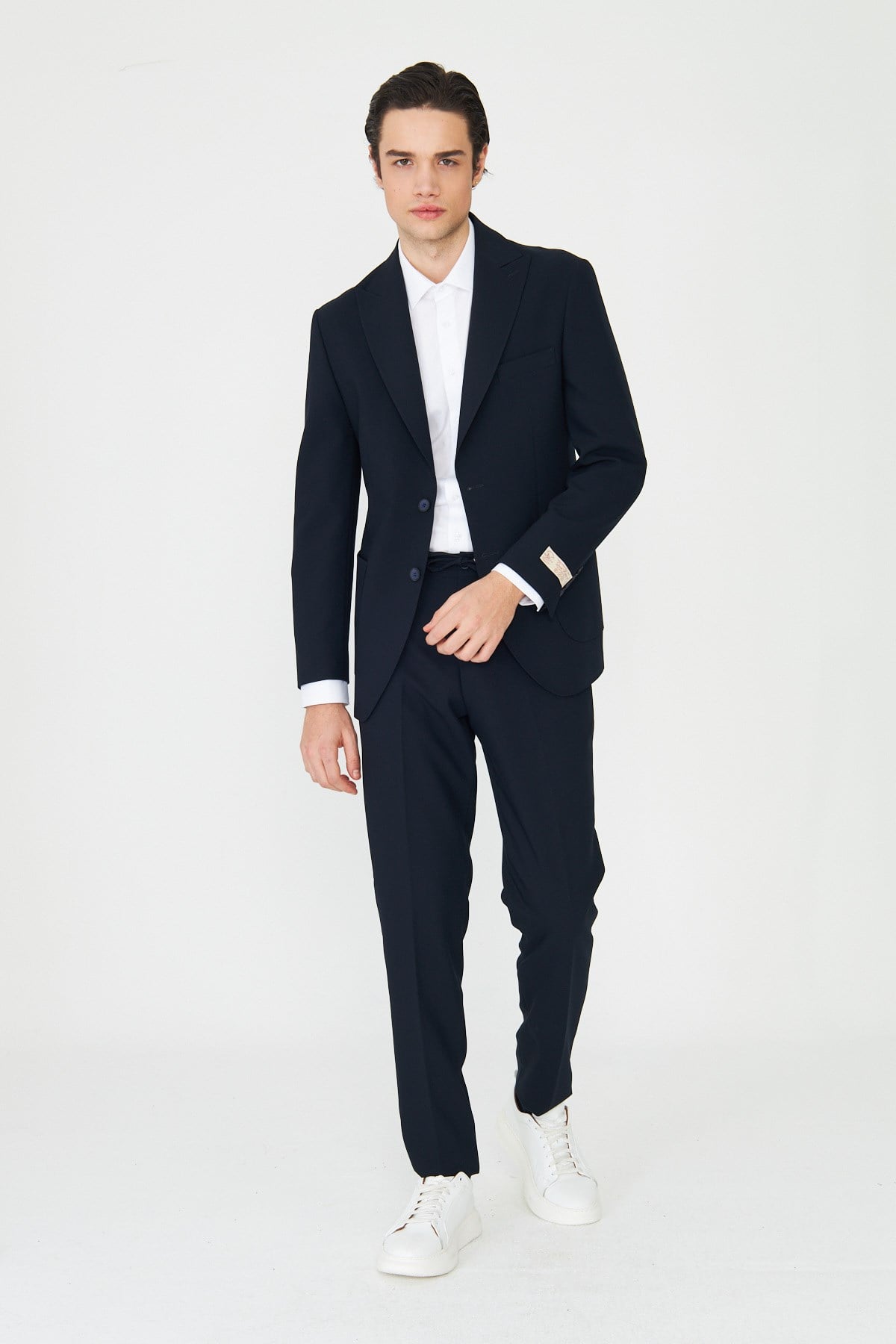 Lacivert Modern Slim Fit Düz Kumaş Klasik Kesim Takım Elbise