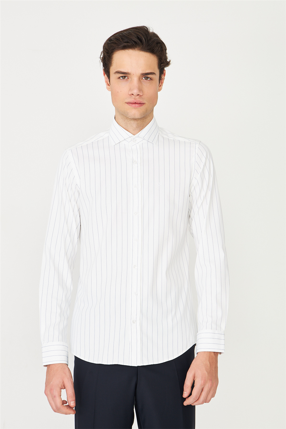 Beyaz Mavi Çizgili Uzun Kollu Gömlek Slim Fit