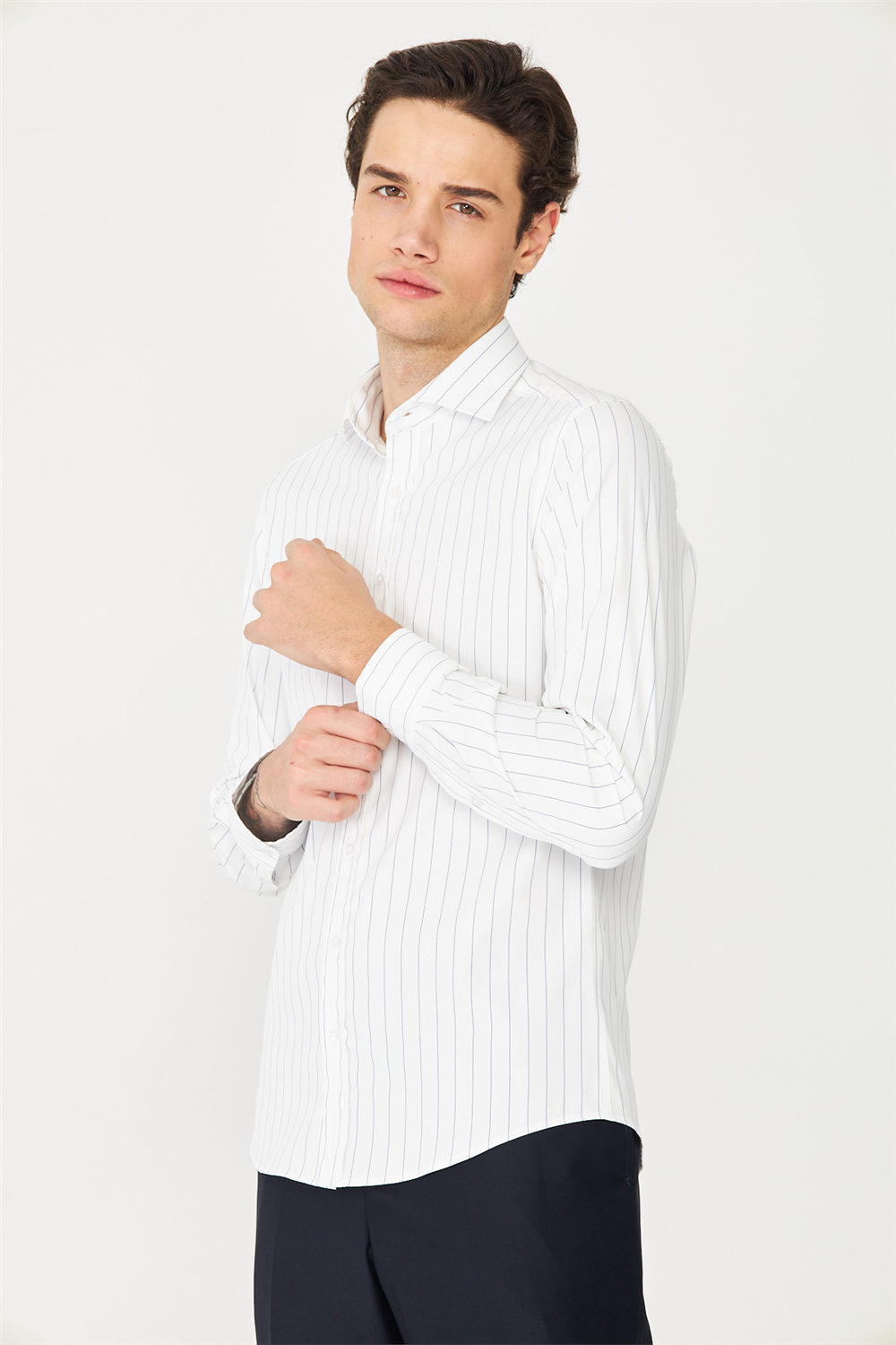 Beyaz Mavi Çizgili Uzun Kollu Gömlek Slim Fit