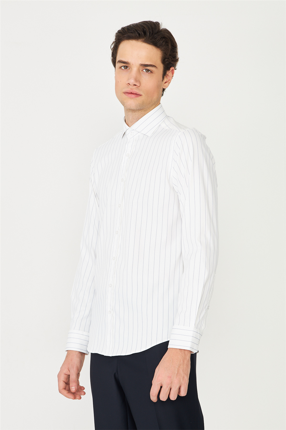 Beyaz Mavi Çizgili Uzun Kollu Gömlek Slim Fit
