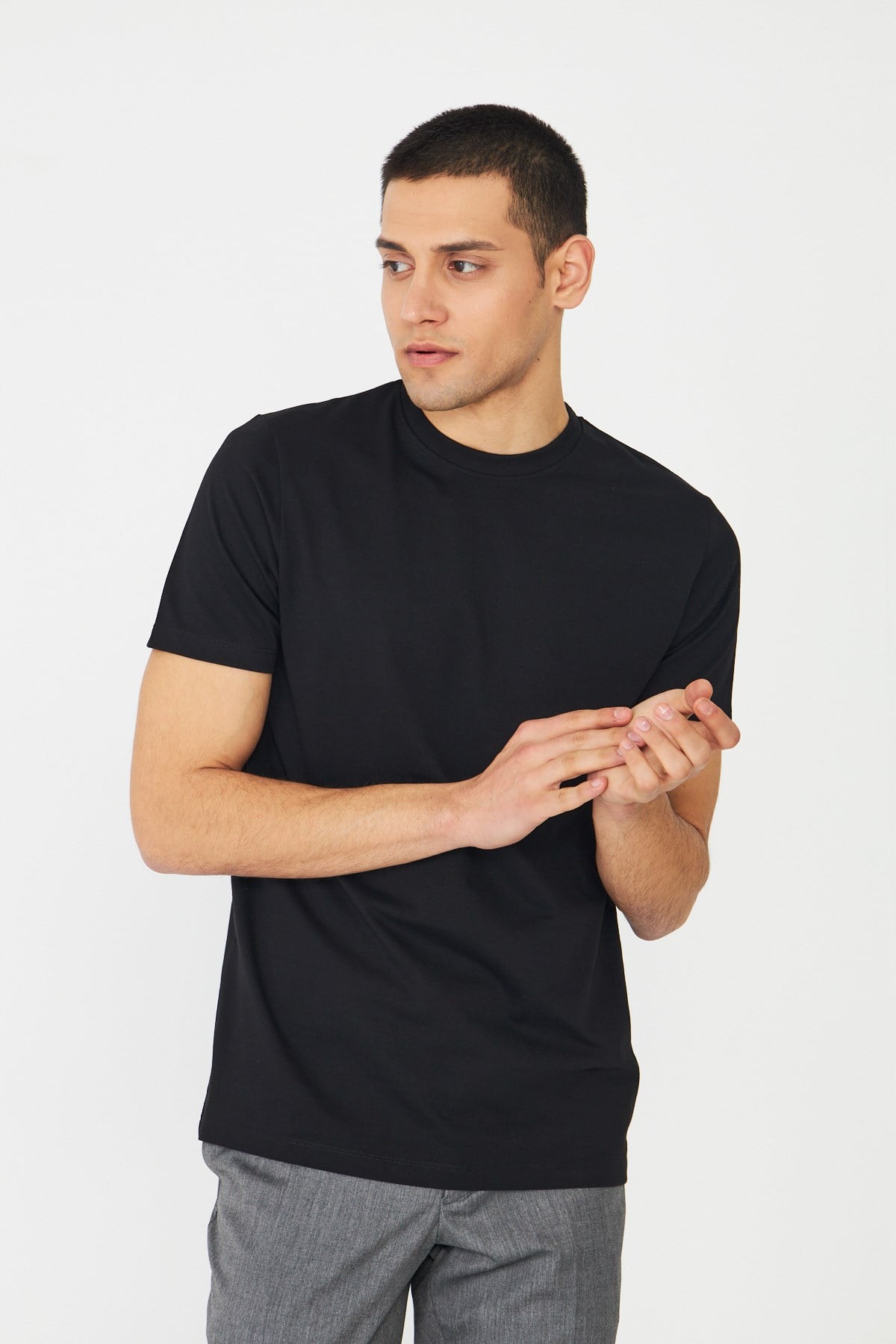 Siyah Basic Bisiklet Yaka Erkek T-Shirt