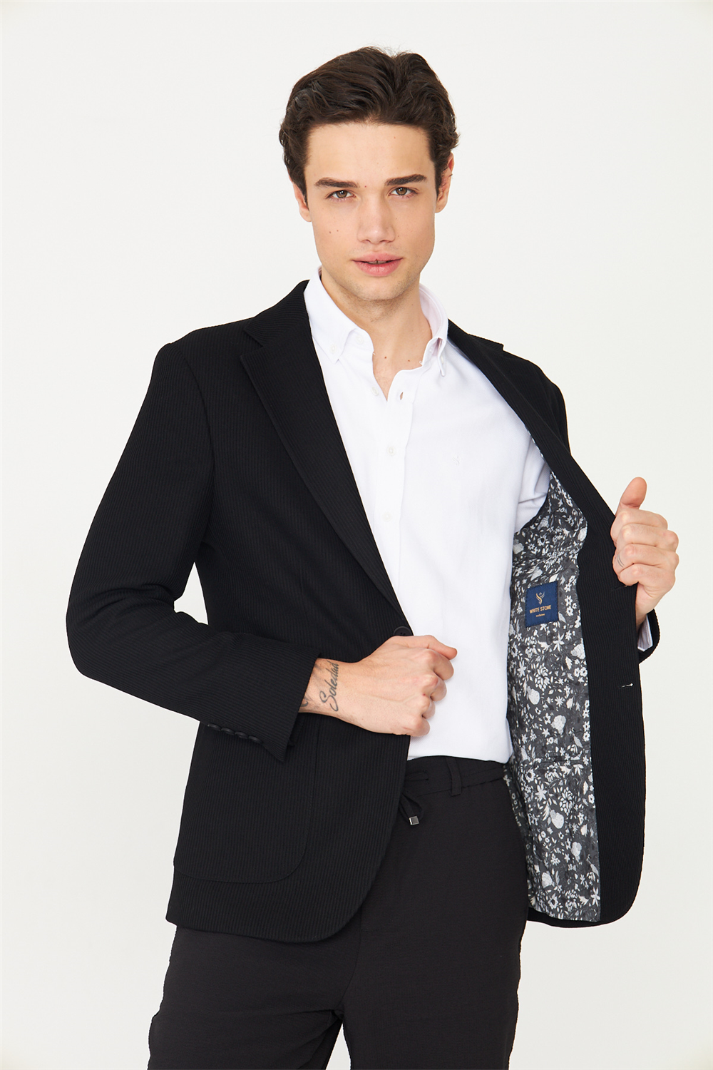 Siyah Fitilli Modern Kesim Düğmeli Blazer Ceket