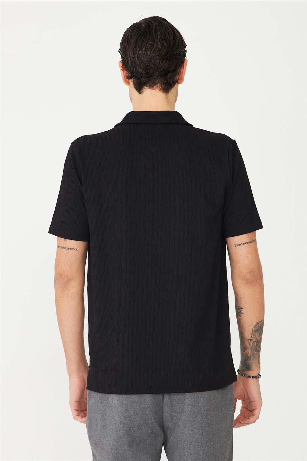 Siyah Gömlek T-Shirt 