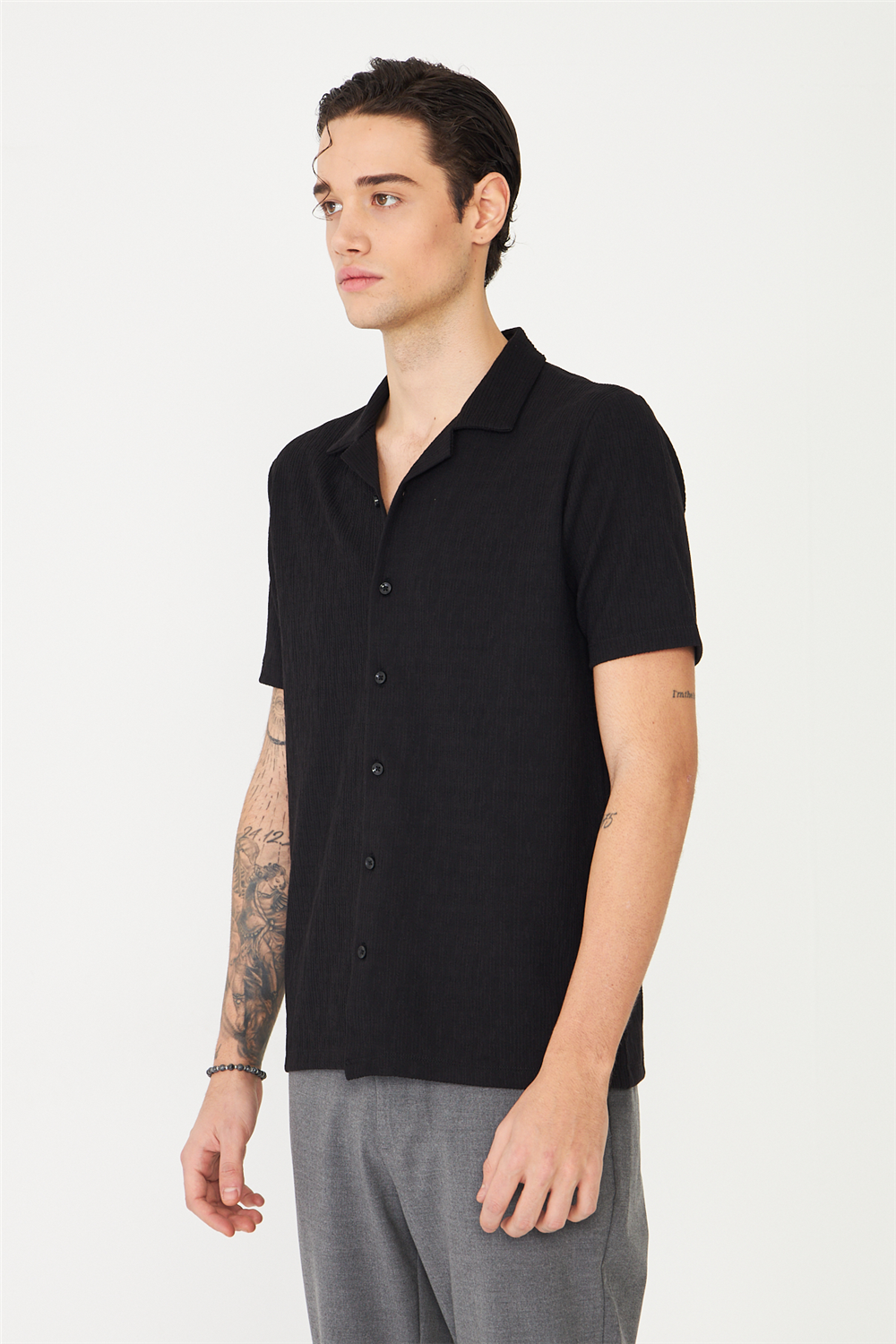 Siyah Gömlek T-Shirt 
