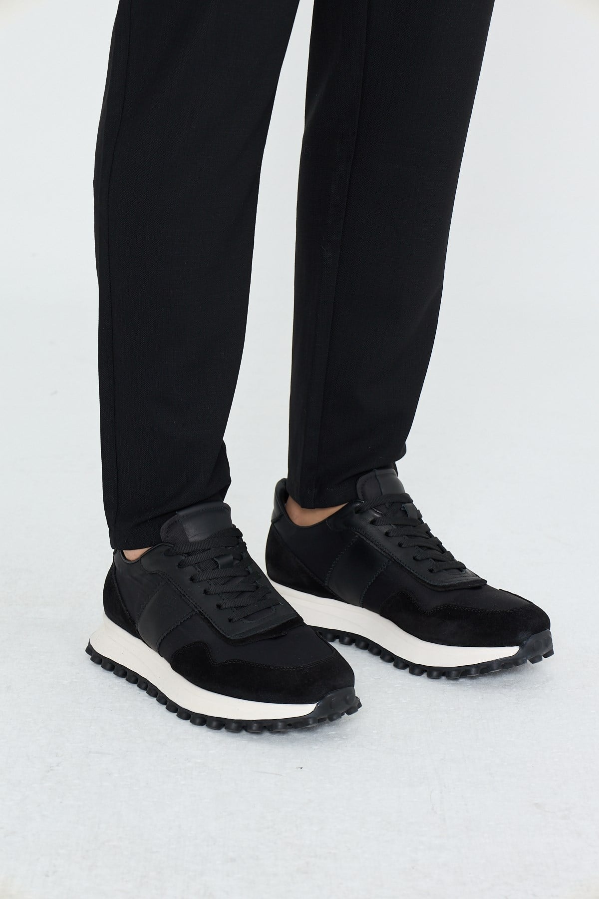 Siyah Hakiki Deri Bağcıklı Yüksek Tabanlı Erkek Sneaker