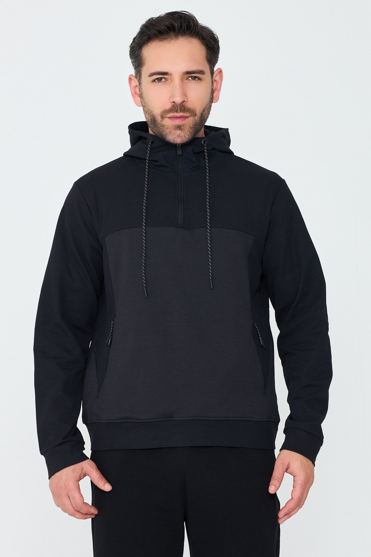 Siyah Kapüşonlu Yarım Fermuarlı Yandan Cepli Erkek Sweatshirt
