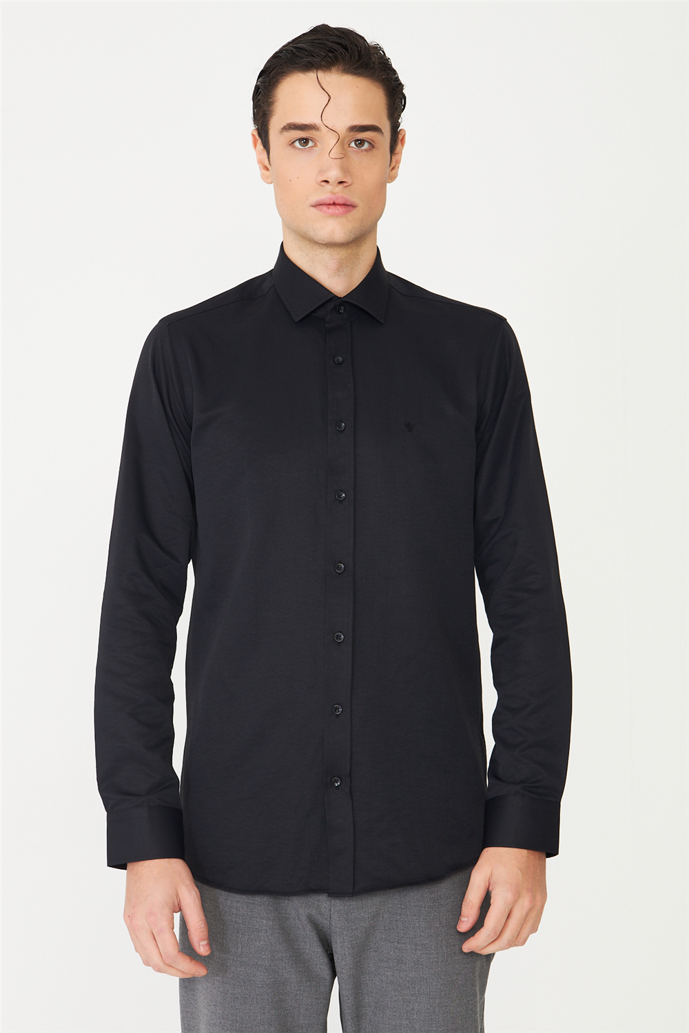 Siyah Normal Fit Rahat Kesim Dört Mevsim Uzun Kollu Gömlek