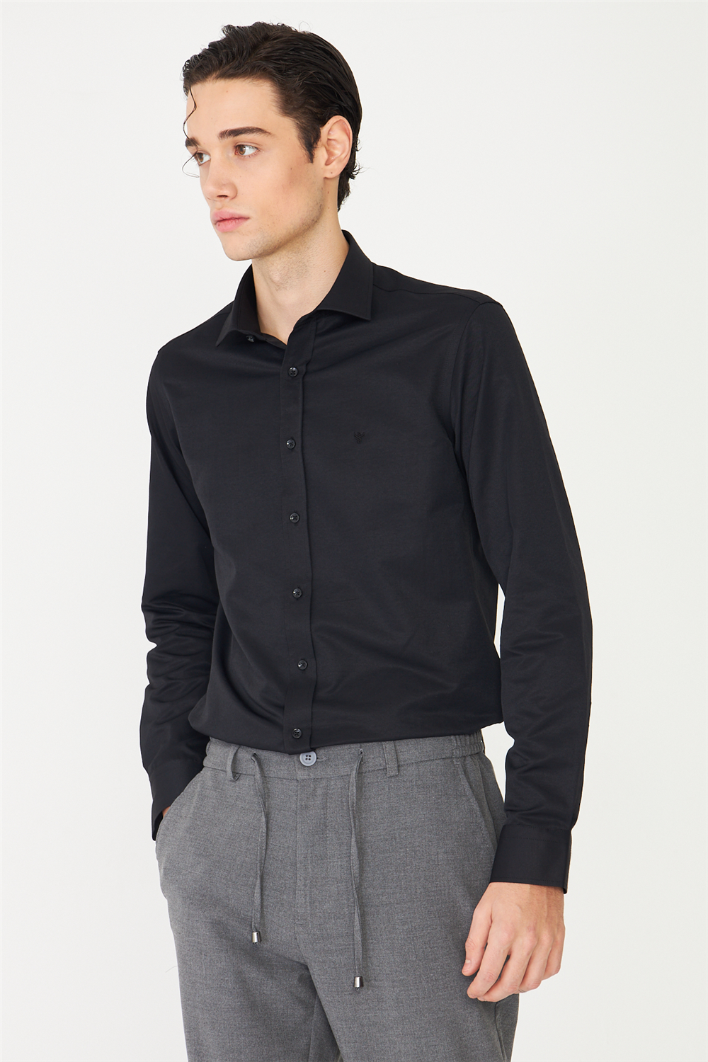 Siyah Normal Fit Rahat Kesim Dört Mevsim Uzun Kollu Gömlek