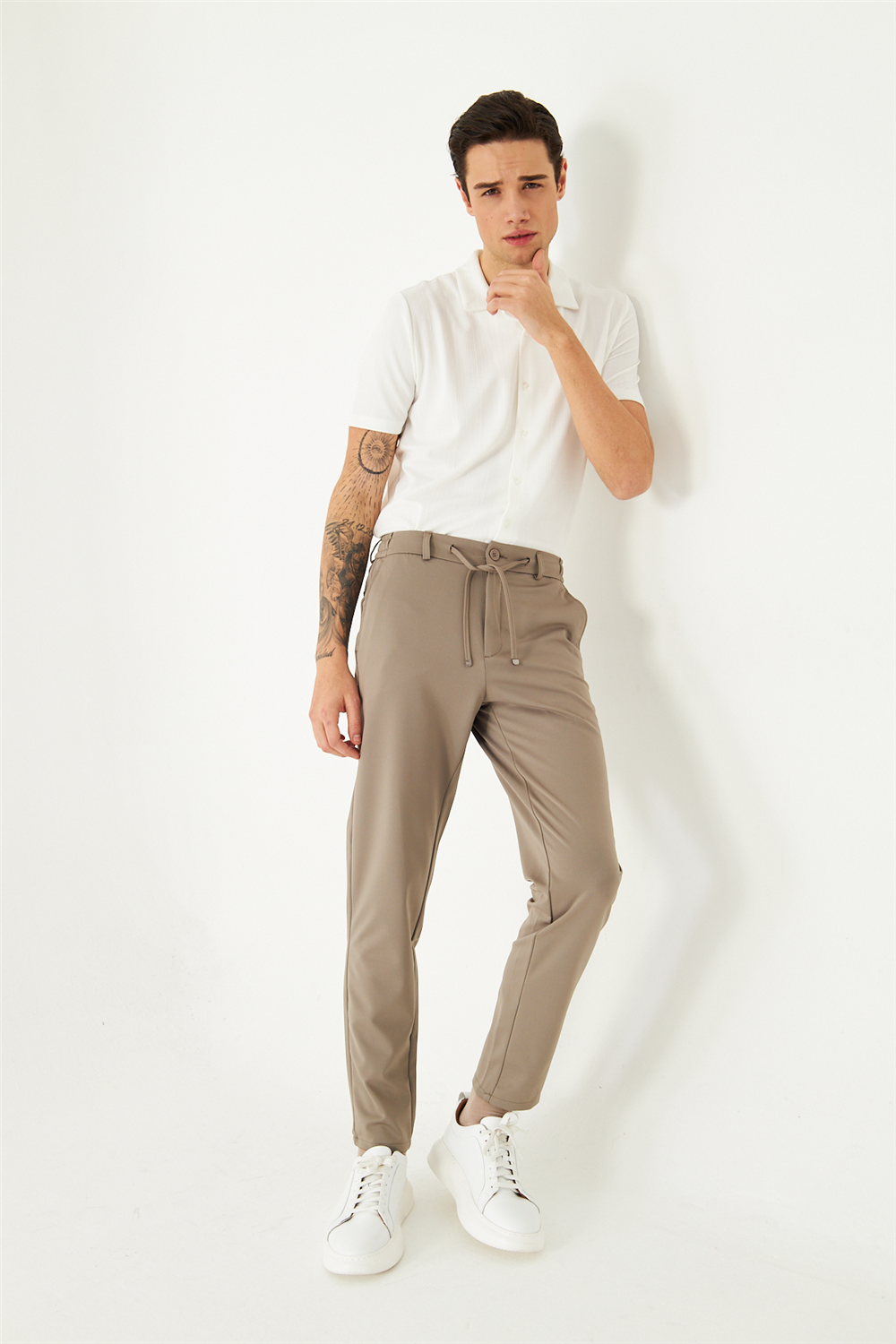 Bej Modern Kesim Bağcıklı Smart Casual Jogger Pantolon
