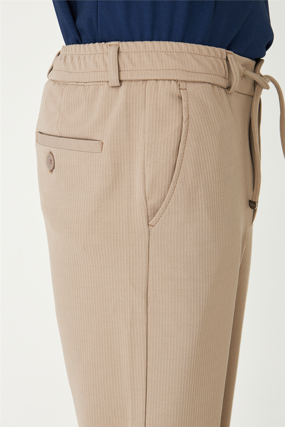 Bej İnce Çizgili Dokulu Modern Kesim Bağcıklı Smart Casual Pantolon