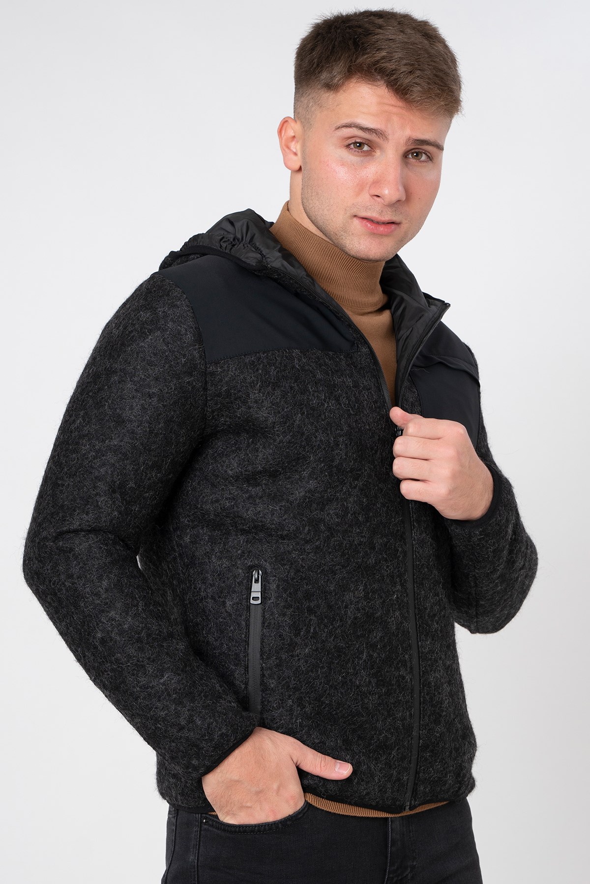 White Stone Eisenstadt Slim Fit Kapüşonlu Mont Siyah