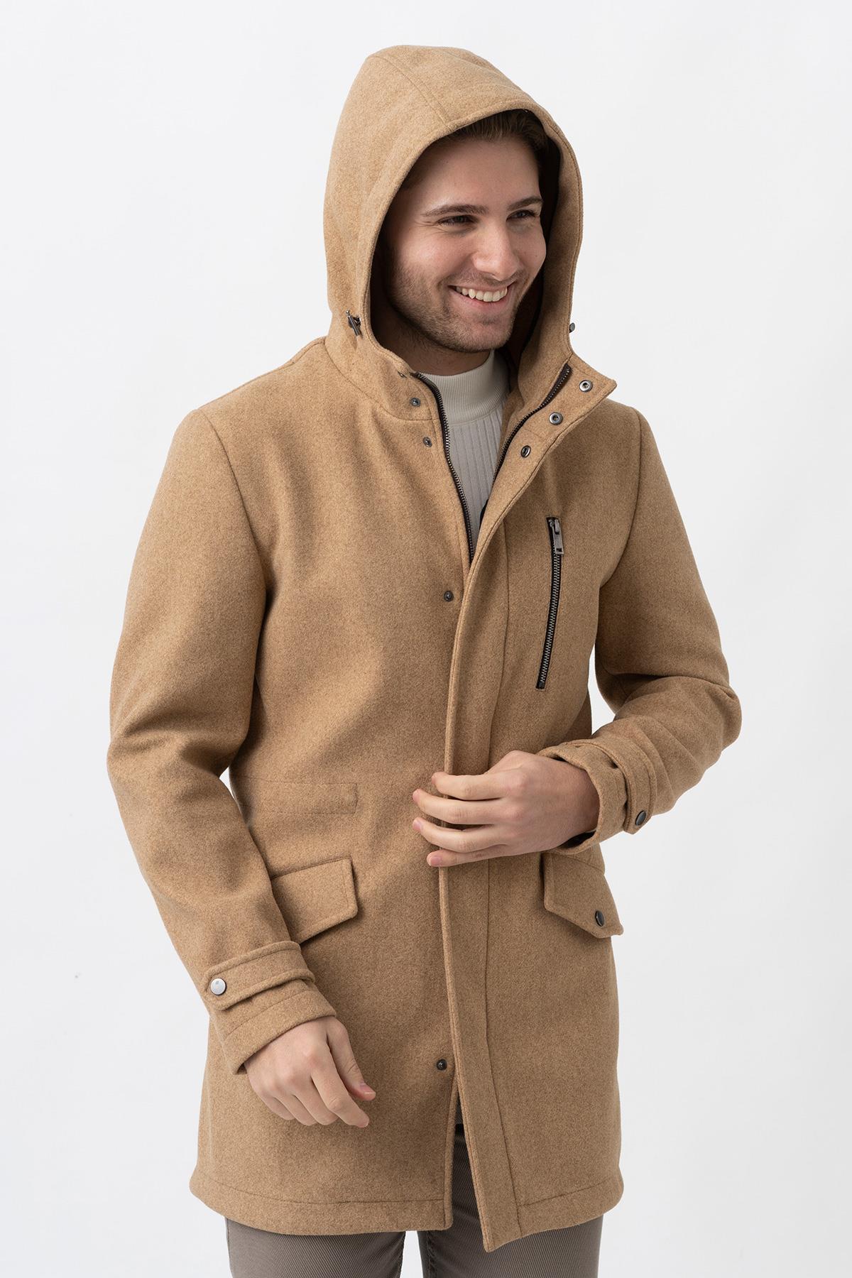 Bej Slim Fit Kapüşonlu Fermuar Kapamalı Cepli Kaşe Kaban
