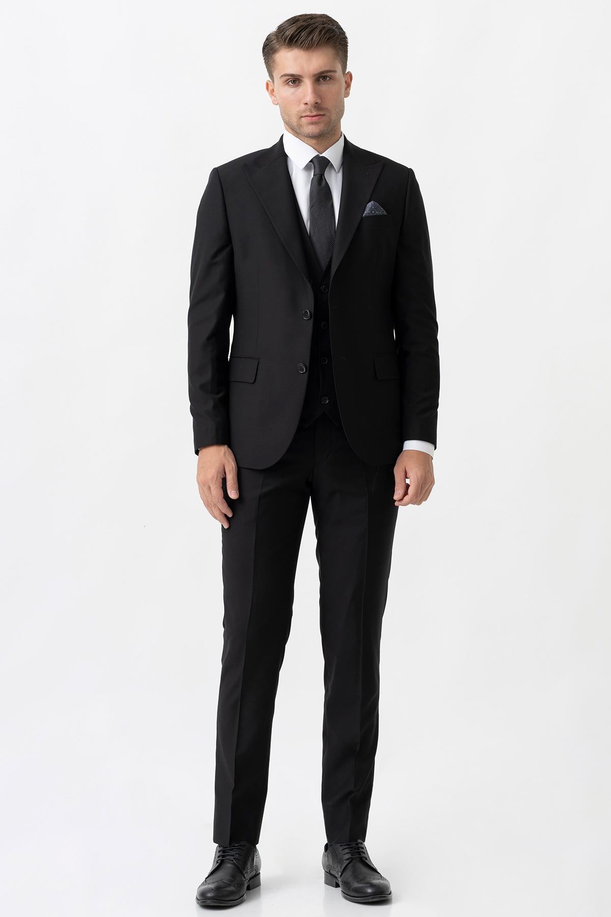Siyah Slim Fit Kalıp Yelekli Esnek Likralı Kapaklı Cepli Takım Elbise