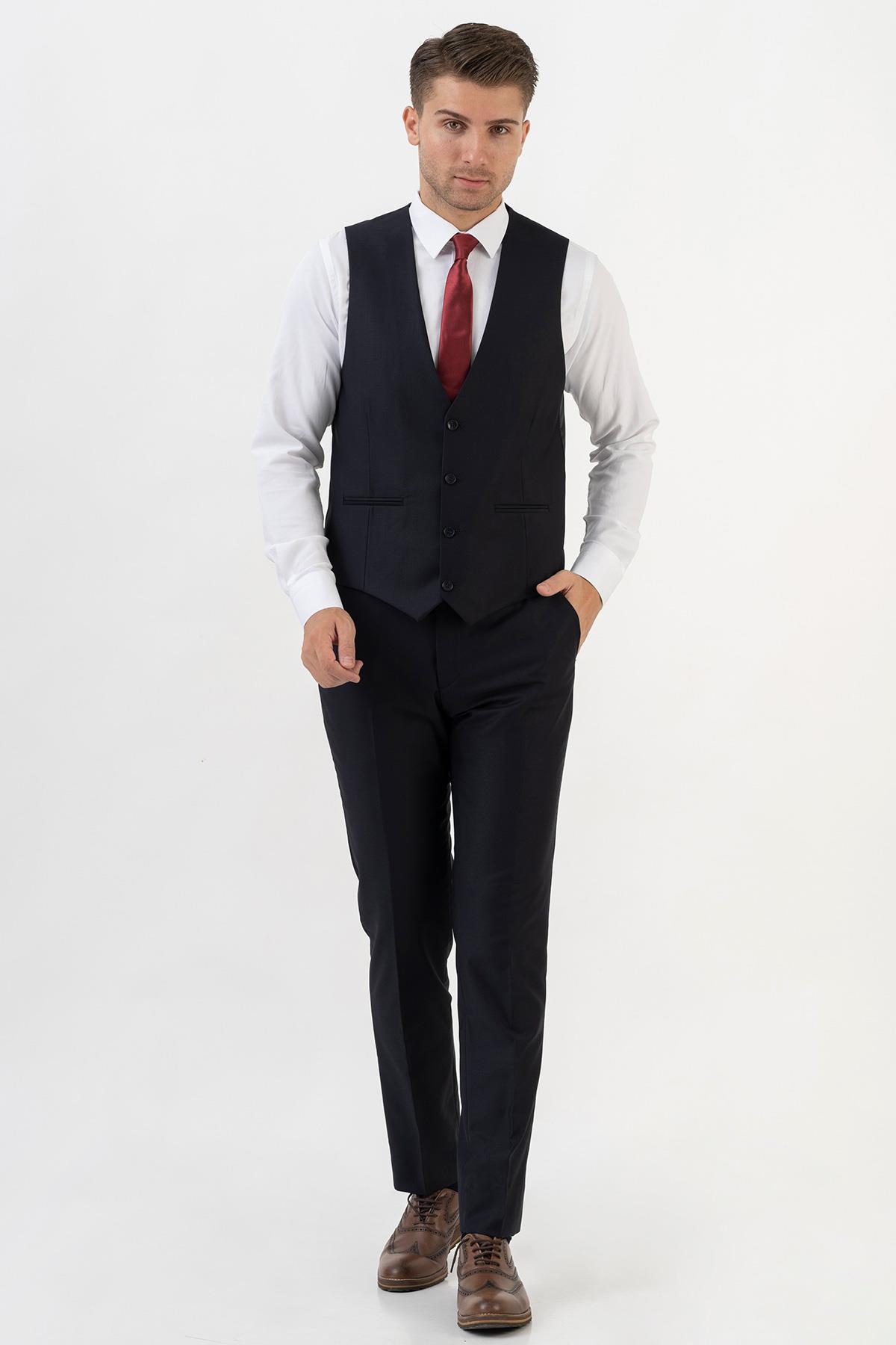 Lacivert Slim Fit Kalıp Yelekli Klasik Esnek Likralı Kapaklı Cepli Takım Elbise